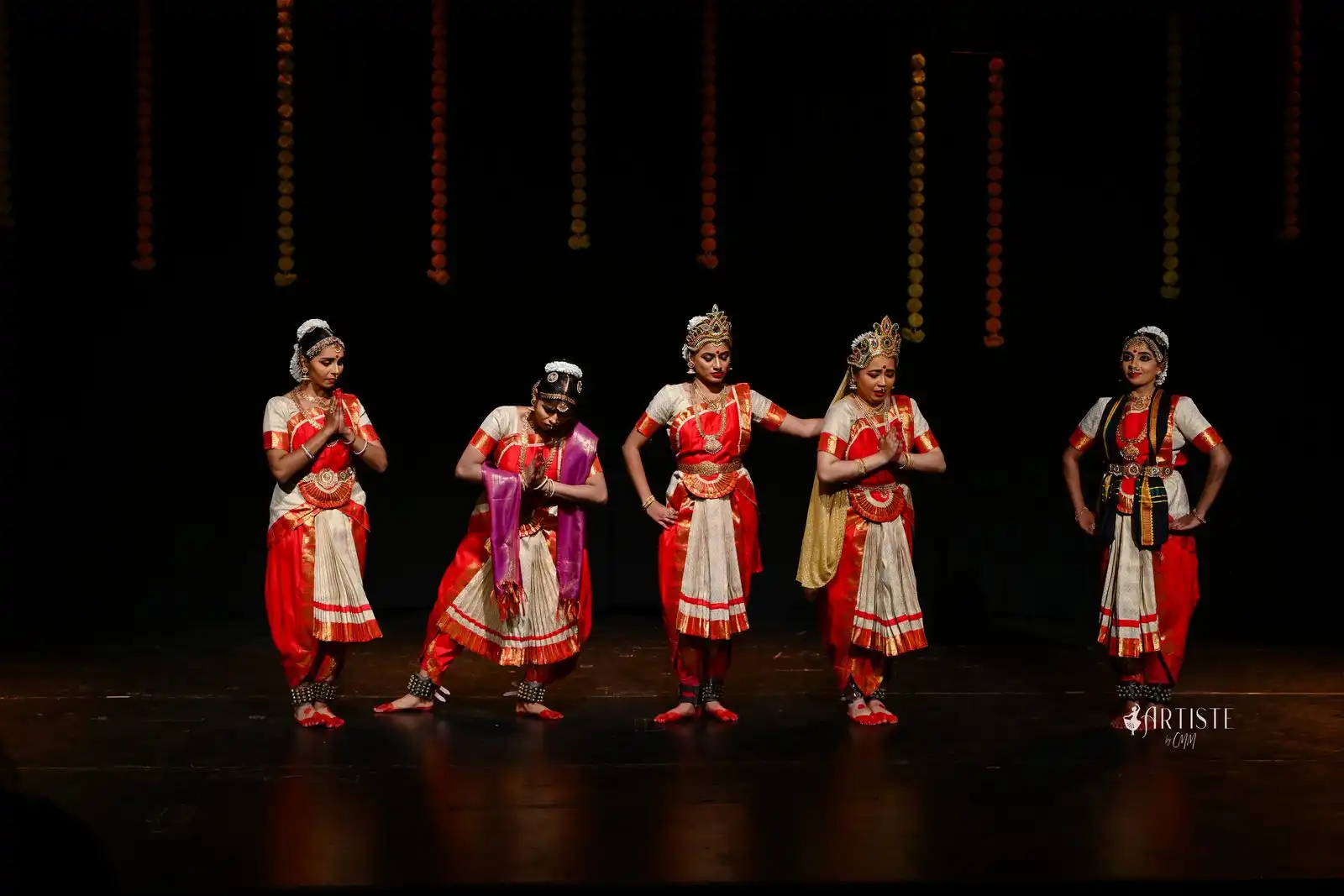 Irumudi Iraiva — dancers in dramatic scene